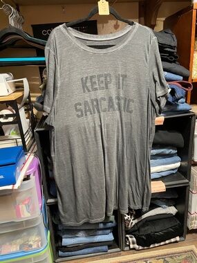 #319a size 3 torrid classic fit. “Keep It Sarcastic” lightweight graphic Tee